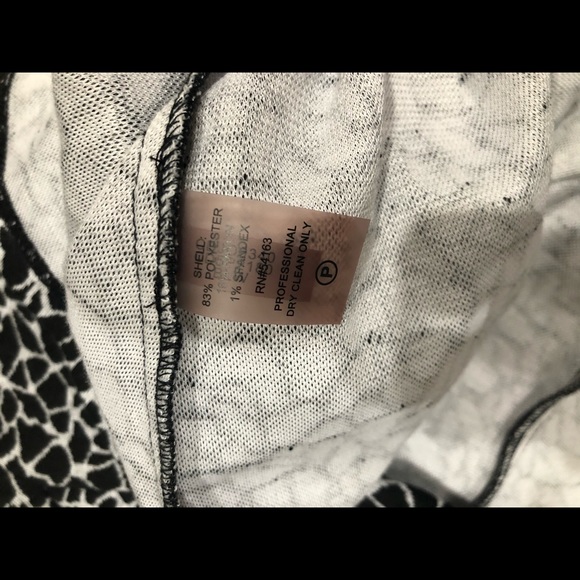 Calvin Klein Printed Short-Sleeve Dress - Picture 6 of 6